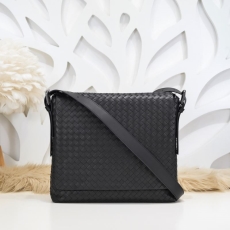 Mens Bottega Veneta Clutch Bags